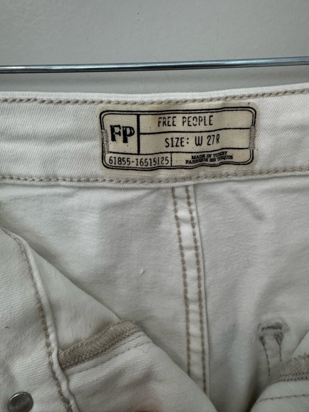 Free People “Just Float On” flare jeans in winter white, size 27R - Picture 3 of 6